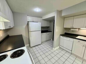 1 E Schiller St in Chicago, IL - Building Photo - Building Photo