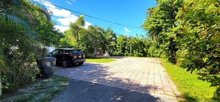 721 Greene Ave in Lake Worth Beach, FL - Building Photo - Building Photo