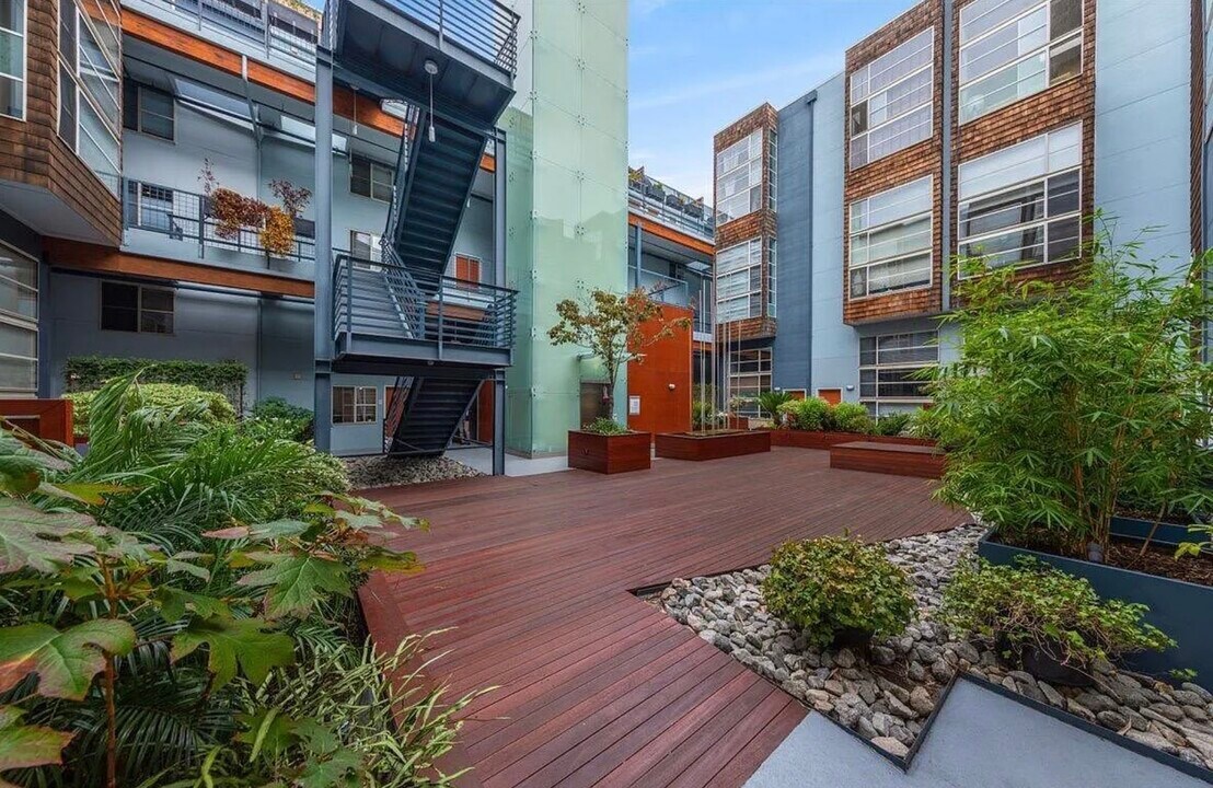 175 Bluxome St, Unit 306 in San Francisco, CA - Building Photo