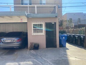 1466 S Sherbourne Dr in Los Angeles, CA - Building Photo - Building Photo