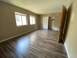 320 Abbeyville Rd in Pittsburgh, PA - Building Photo - Building Photo