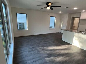 2526 S Fannin Ave in Denison, TX - Building Photo - Building Photo