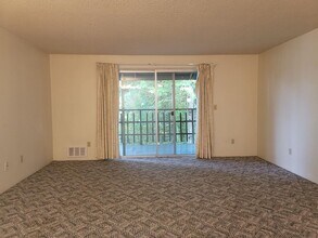 1112 Shorewood Dr in Bremerton, WA - Building Photo - Building Photo