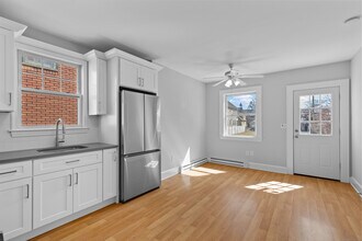 820 Pacific St in Stamford, CT - Building Photo - Building Photo