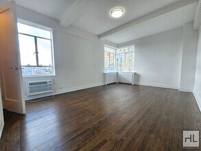 5 AVENUE in New York, NY - Building Photo - Building Photo