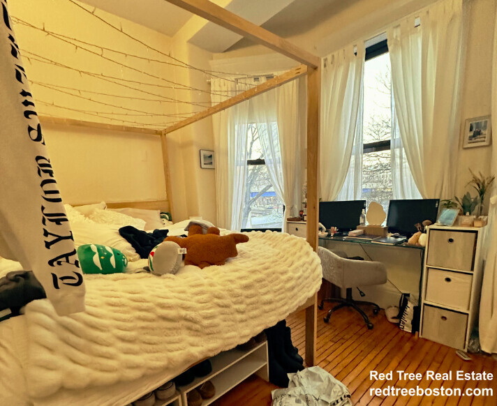 587 Beacon St, Unit 583 #8 in Boston, MA - Building Photo