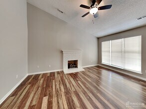 102 Coventry Dr in Indian Trail, NC - Foto de edificio - Building Photo