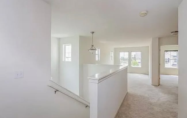 676 Acadia Cir in Crystal Lake, IL - Foto de edificio - Building Photo