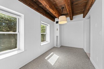 120 Commercial St in Boston, MA - Building Photo - Building Photo