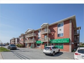 96 Highfield Park Dr in Dartmouth, NS - Building Photo - Building Photo