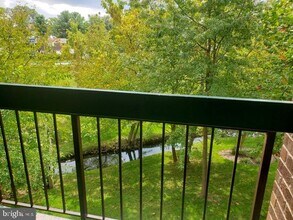 7900 Coriander Dr-Unit -302 in Gaithersburg, MD - Building Photo - Building Photo