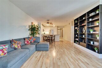 1400 E Ocean Blvd in Long Beach, CA - Building Photo - Building Photo