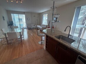 7275 SW 89th St in Miami, FL - Building Photo - Building Photo