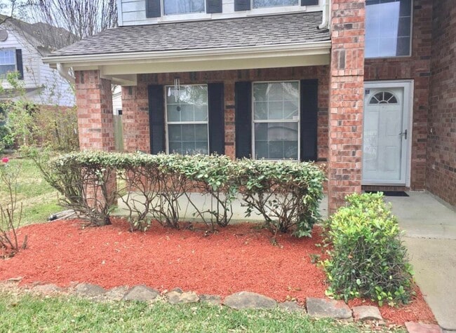 property at 2529 Artesia Dr