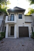 10468 NW 61 Ln. in Doral, FL - Building Photo