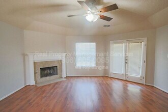 1928 77th Pl in Lubbock, TX - Building Photo - Building Photo