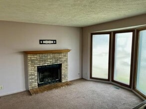 2035 W Cove Ct in Lincoln, NE - Building Photo - Building Photo