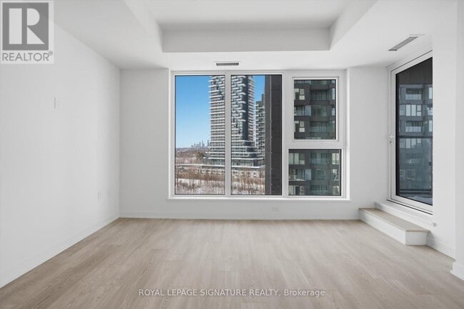 1 Quarrington Lane in North York, ON - Building Photo - Building Photo