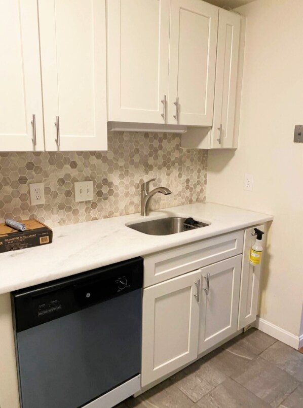 31 Chelsea St, Unit uni1R 1-bed 1 -bath in Boston, MA - Building Photo - Building Photo