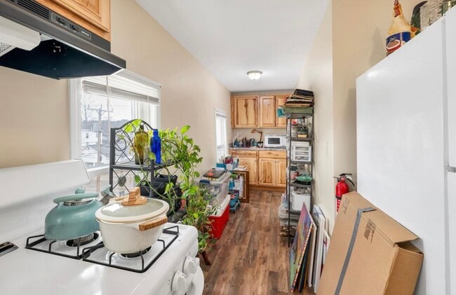 106 Messer St, Unit 3 in Laconia, NH - Building Photo - Building Photo