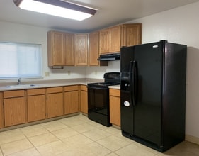 220 Soledad St in Salinas, CA - Building Photo - Building Photo