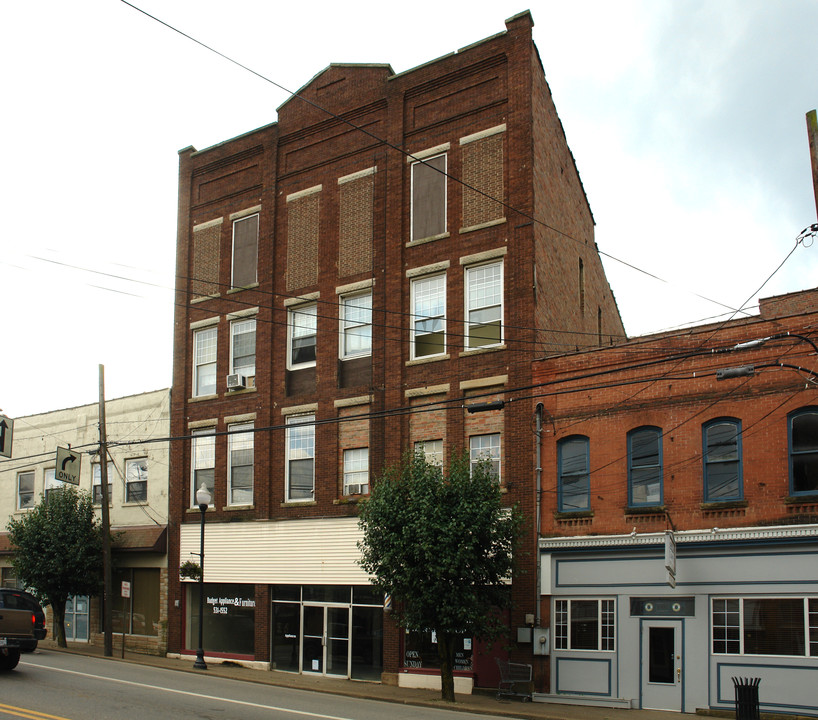 145 Main St in Spencer, WV - Foto de edificio