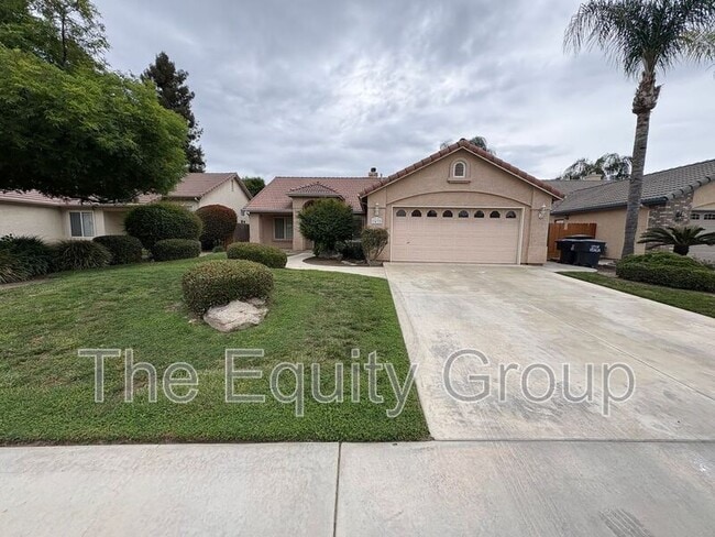 property at 3432 S Martin Ct