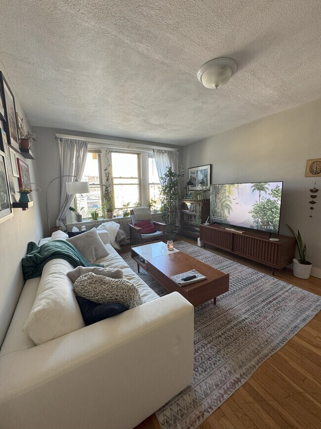 property at 32 Ransom Rd