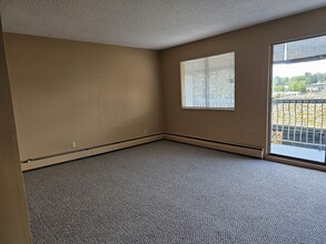 33924 George Ferguson Way in Abbotsford, BC - Building Photo - Building Photo