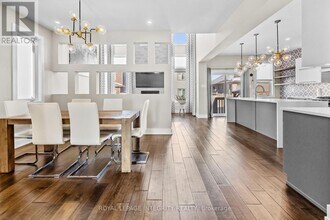 332 Haliburton Hts in Ottawa, ON - Building Photo - Building Photo