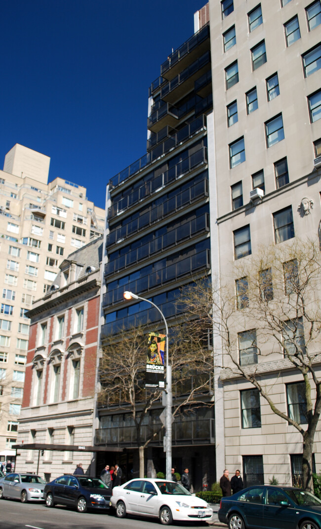 1045 5th Ave in New York, NY - Building Photo - Building Photo