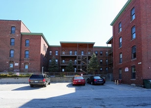 Elm Street Apartments in Manchester, NH - Building Photo - Building Photo