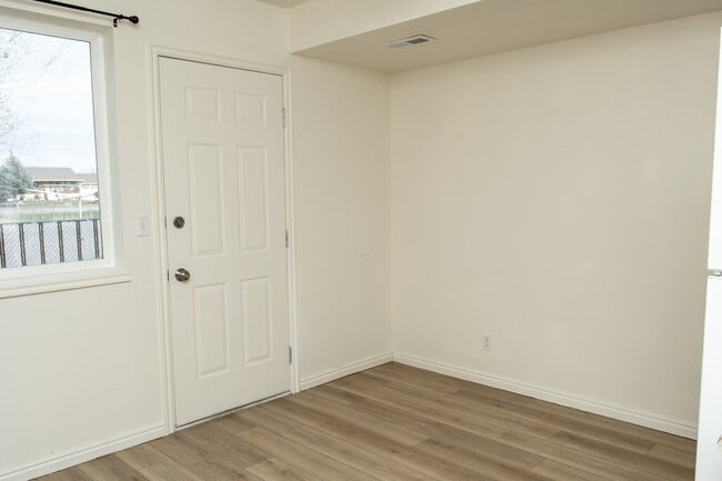 137 S 400 W in Hyrum, UT - Building Photo - Building Photo