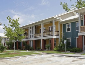 The Groves at Mile Branch in Covington, LA - Foto de edificio - Building Photo