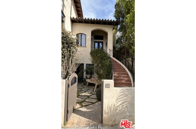 546 Stassi Ln in Santa Monica, CA - Building Photo - Building Photo