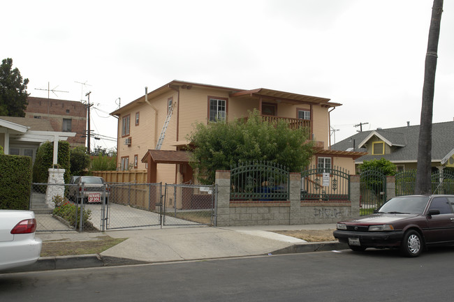 110 S Alexandria Ave in Los Angeles, CA - Building Photo - Building Photo