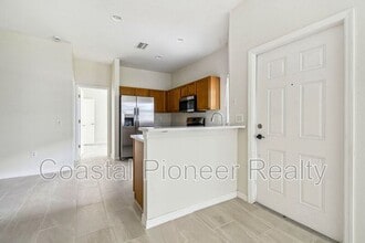 6723 Lake Camden Way in Gibsonton, FL - Building Photo - Building Photo