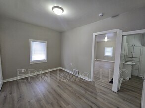 406 Locust St in Waterloo, IA - Building Photo - Building Photo