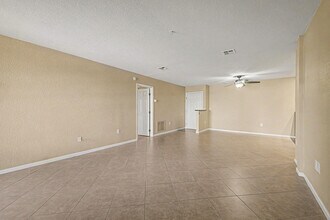 4200 N Miller Rd in Scottsdale, AZ - Foto de edificio - Building Photo