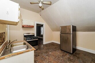 6010 Wakefield Ave in Cleveland, OH - Building Photo - Building Photo