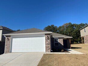 3200 Red Tail Wy in Farmington, AR - Building Photo - Building Photo