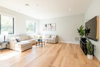 78 Ethel Rd in Edison, NJ - Building Photo - Building Photo