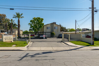 3321 Chester Ln in Bakersfield, CA - Building Photo - Building Photo