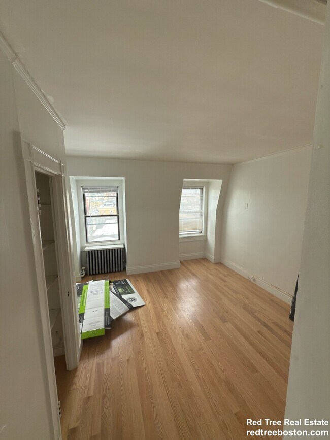 100 Wayland St, Unit 820 in Boston, MA - Building Photo - Building Photo