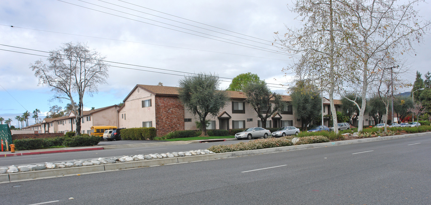 San Dimas Canyon Apartments in San Dimas, CA - Building Photo