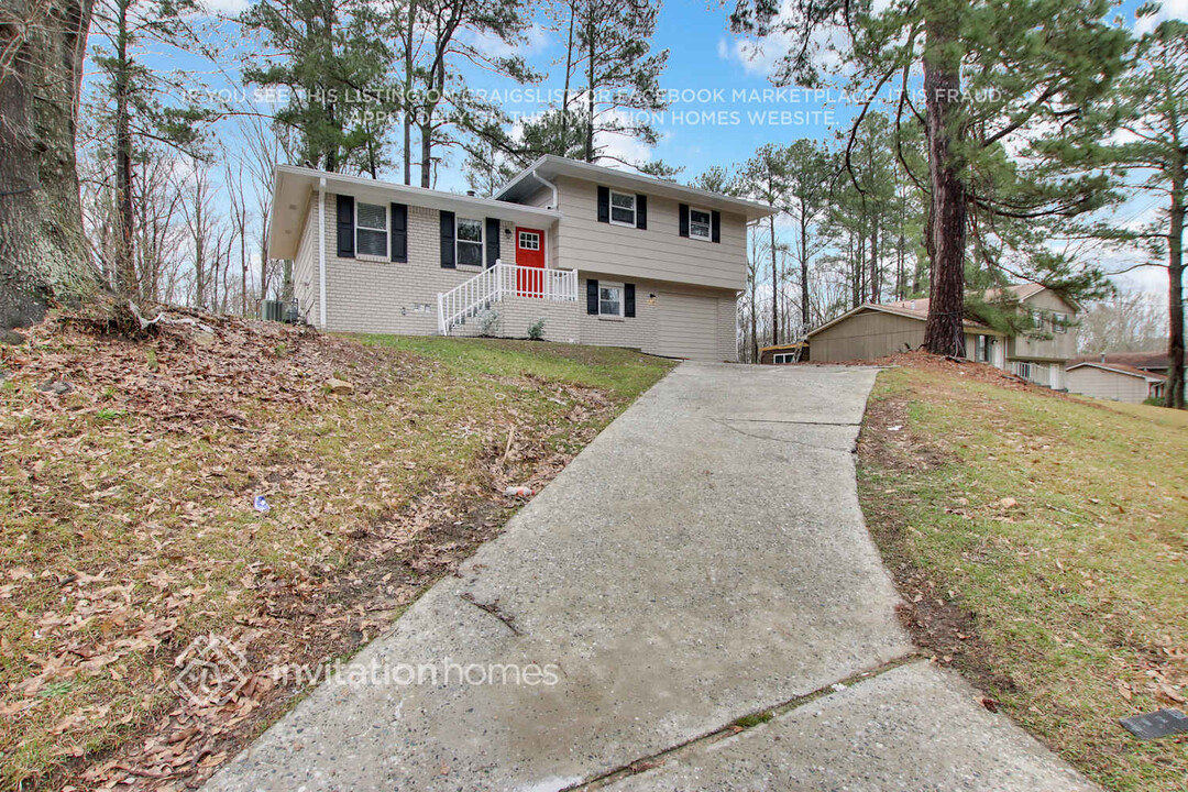 5425 Morning Creek Cir in College Park, GA - Building Photo