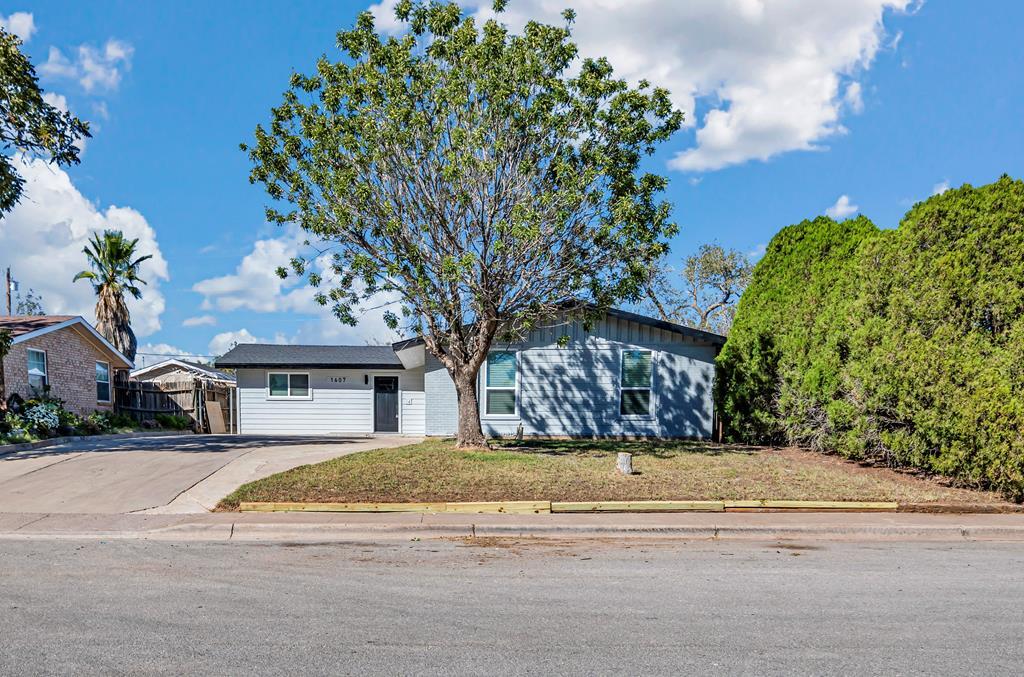 1607 Butternut Ln in Midland, TX - Building Photo