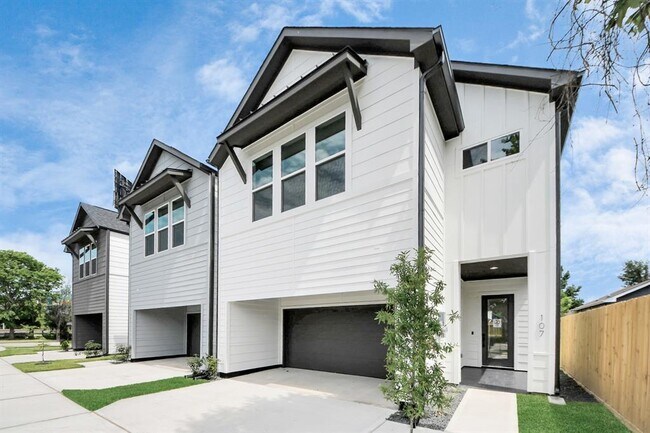 107 Frawley St in Houston, TX - Building Photo - Building Photo