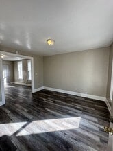 31 Pershing Ave in Buffalo, NY - Building Photo - Building Photo