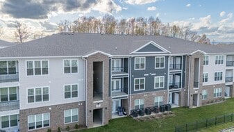 Viridian Apartments in Bowling Green, KY - Building Photo